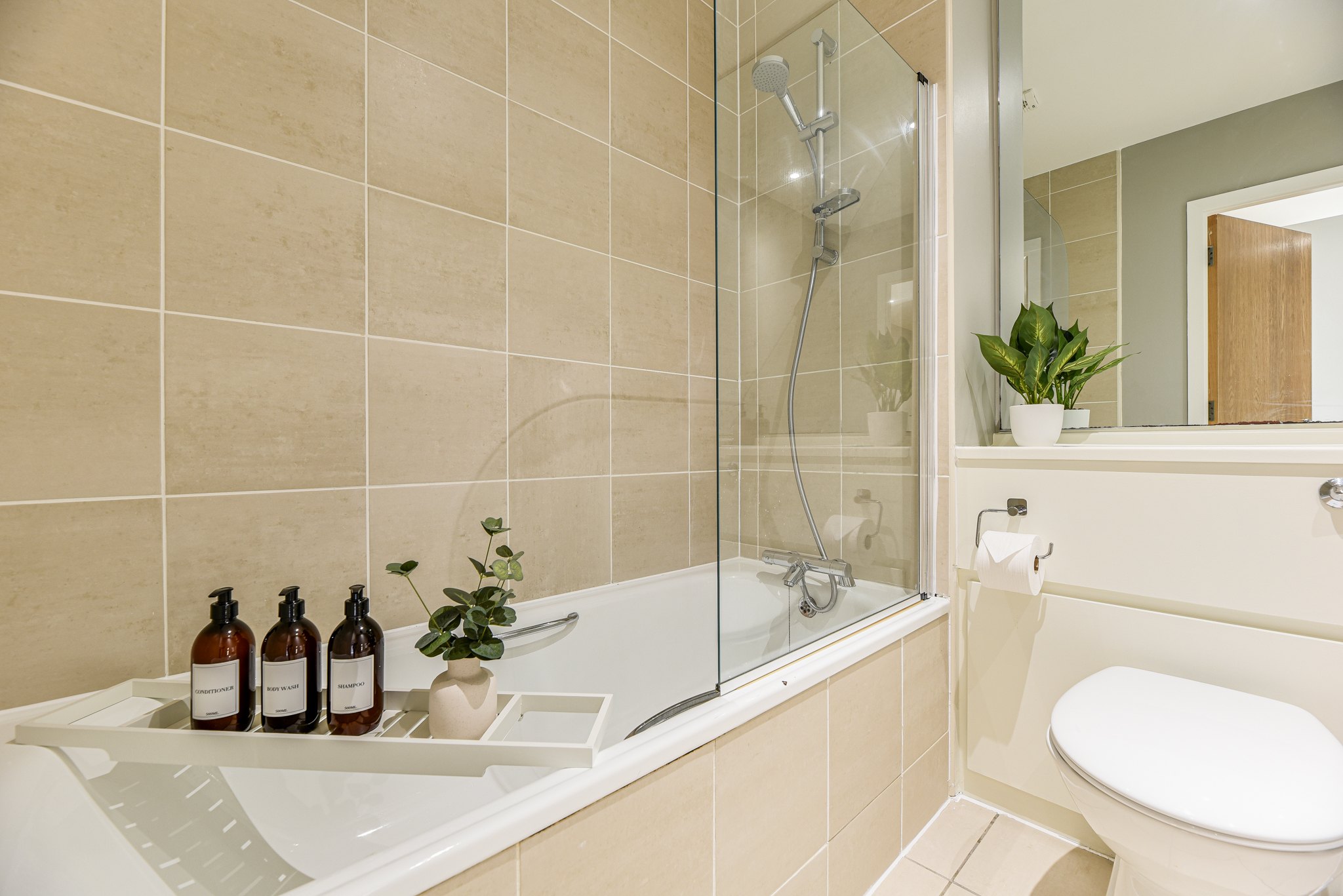 Manchester Piccadilly flat refurbishment by J&H Spaces, fully furnished and short let ready