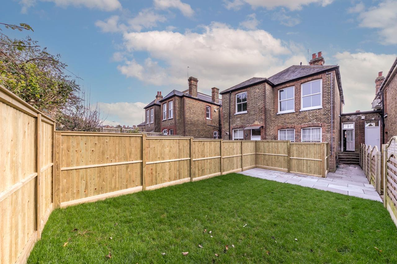 South London finished renovation by J&H Spaces